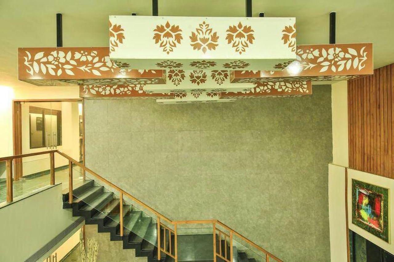 Fabhotel Flora Vastral アーメダバード エクステリア 写真