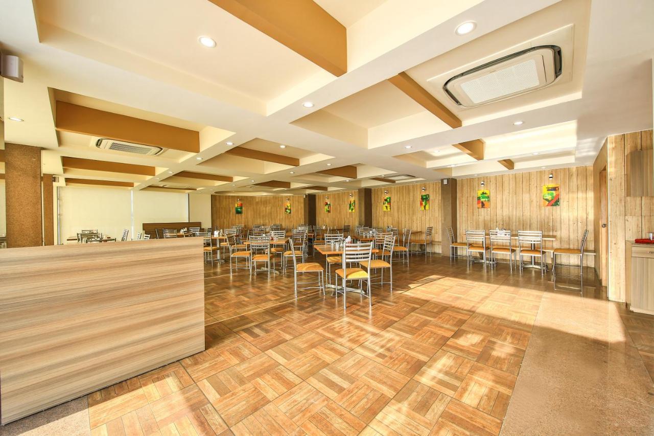 Fabhotel Flora Vastral アーメダバード エクステリア 写真