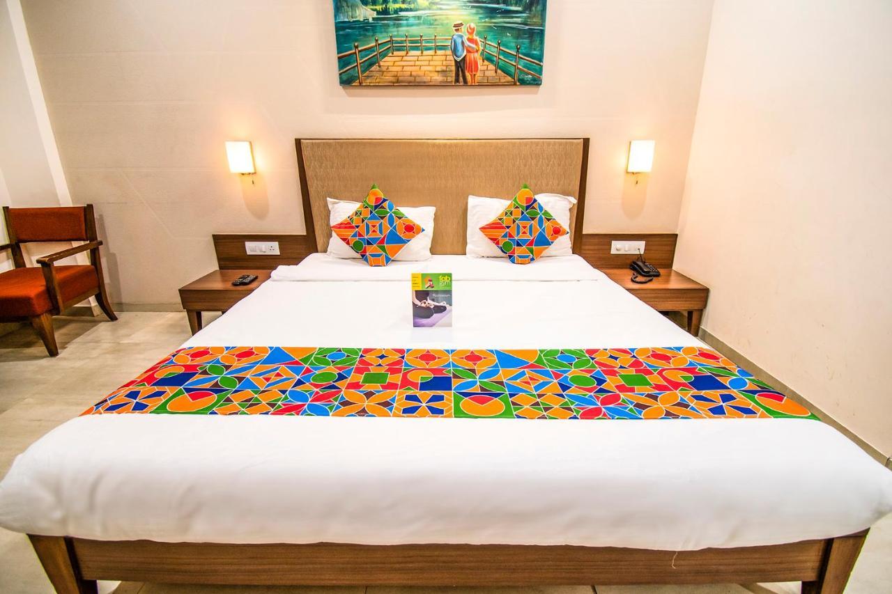 Fabhotel Flora Vastral アーメダバード エクステリア 写真