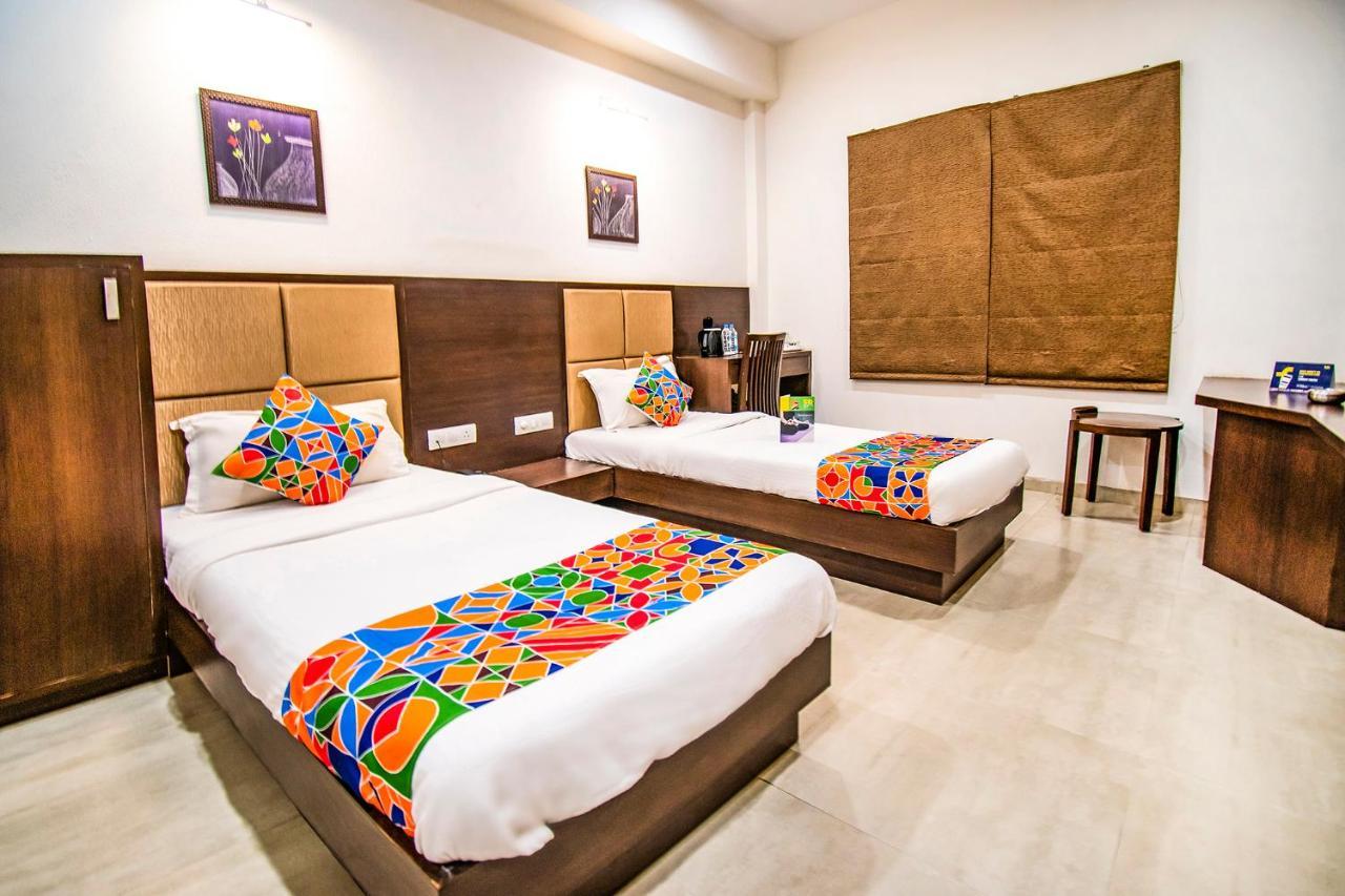 Fabhotel Flora Vastral アーメダバード エクステリア 写真