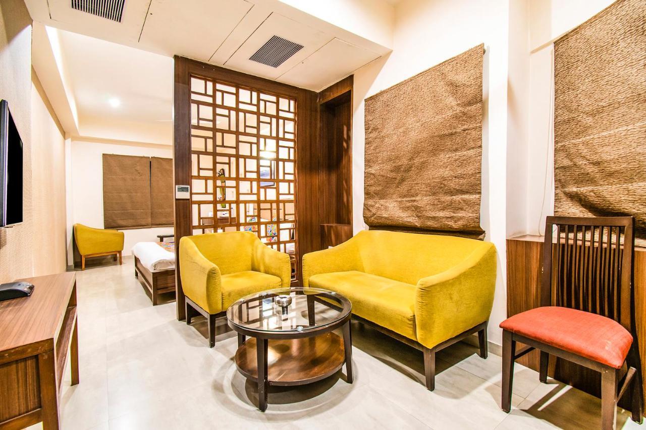 Fabhotel Flora Vastral アーメダバード エクステリア 写真
