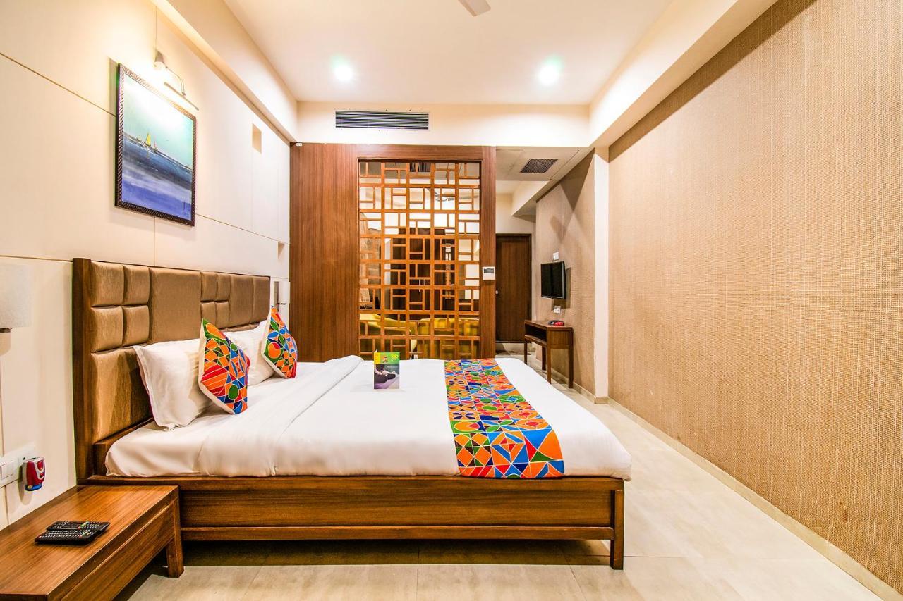 Fabhotel Flora Vastral アーメダバード エクステリア 写真